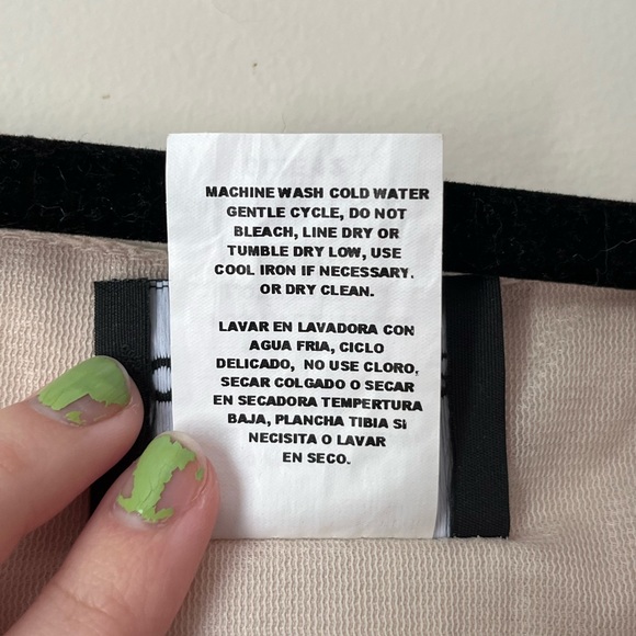 *SOLD* Lace cropped tank top - Picture 7 of 7